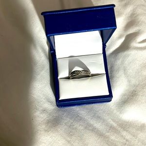 10k white gold and real diamond